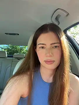 clairewntr online show from May 26, 2026, 3:32 pm