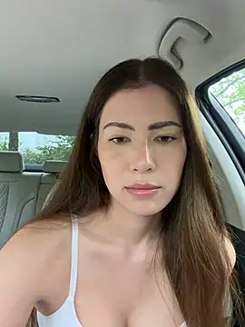 clairewntr online show from May 20, 2026, 2:58 pm