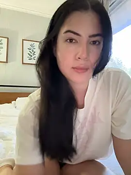 Snapshot of clairewntr chatting on February 3, 2025, 9:39 pm clairewntr online show from February 3, 2025, 9:39 pm