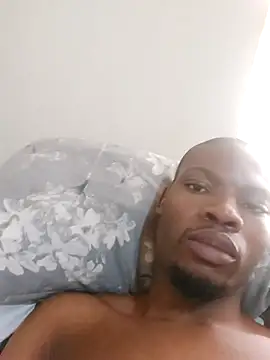 Snapshot of Malibongwe17 chatting on September 29, 2025, 10:11 am Malibongwe17 online show from September 29, 2025, 10:11 am