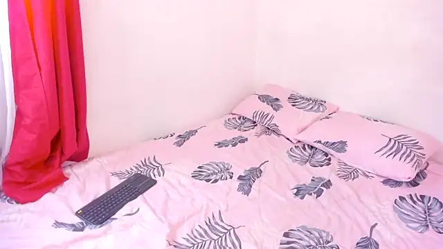 carmesix online show from February 9, 2026, 3:21 pm