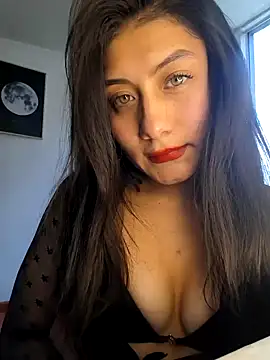 Snapshot of _Danna chatting on December 1, 2024, 8:03 pm  Danna online show from December 1, 2024, 8:03 pm