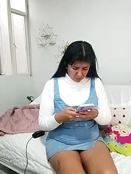 Snapshot of aisha_latina chatting on February 18, 2026, 2:24 pm aisha latina online show from February 18, 2026, 2:24 pm