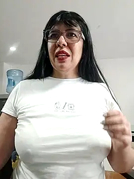 Snapshot of aisha_latina chatting on July 6, 2026, 3:25 pm aisha latina online show from July 6, 2026, 3:25 pm