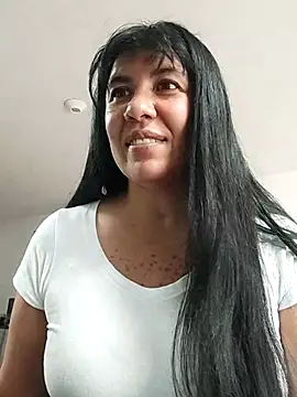 Snapshot of aisha_latina chatting on July 14, 2026, 12:55 pm aisha latina online show from July 14, 2026, 12:55 pm