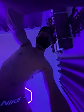 Cloudd Kingg Iceyyy online show from March 8, 2026, 7:55 am