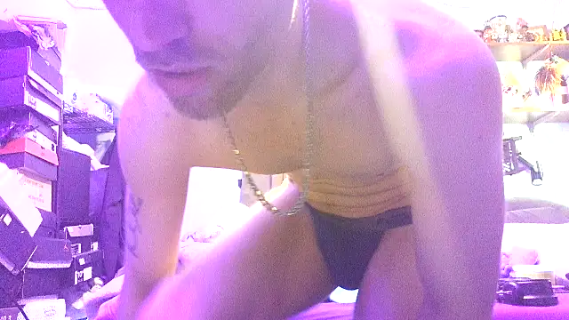 Snapshot of Cloudd_Kingg_Iceyyy chatting on May 27, 2026, 12:56 pm Cloudd Kingg Iceyyy online show from May 27, 2026, 12:56 pm