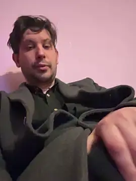 Snapshot of Taxidriver1988 chatting on February 17, 2025, 6:39 pm Taxidriver1988 online show from February 17, 2025, 6:39 pm