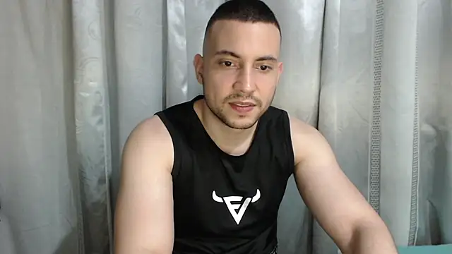 Snapshot of Armando_2002 chatting on May 19, 2026, 3:02 am Armando 2002 online show from May 19, 2026, 3:02 am