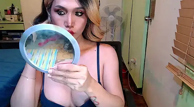 Snapshot of Ezradeliciosa chatting on February 20, 2025, 7:01 am Ezradeliciosa online show from February 20, 2025, 7:01 am