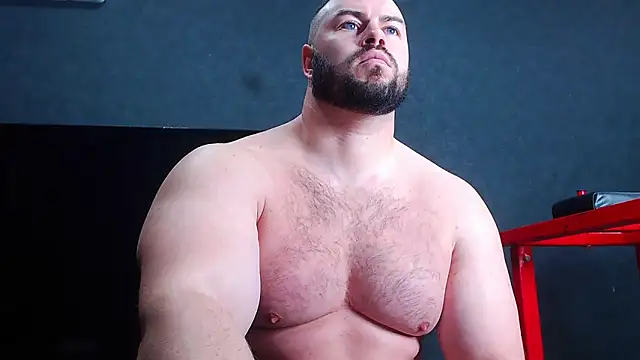 Snapshot of muscularjohnforuX chatting on May 2, 2026, 7:24 am muscularjohnforuX online show from May 2, 2026, 7:24 am