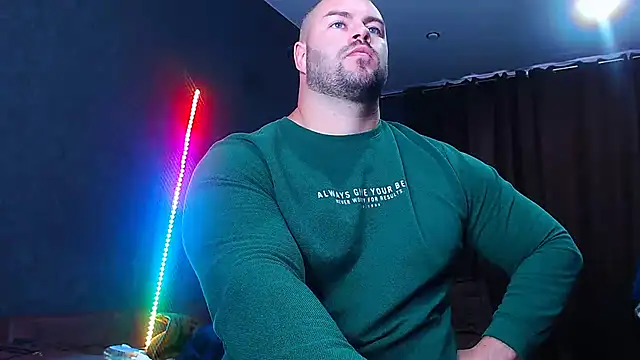 Snapshot of muscularjohnforuX chatting on October 3, 2025, 8:49 am muscularjohnforuX online show from October 3, 2025, 8:49 am