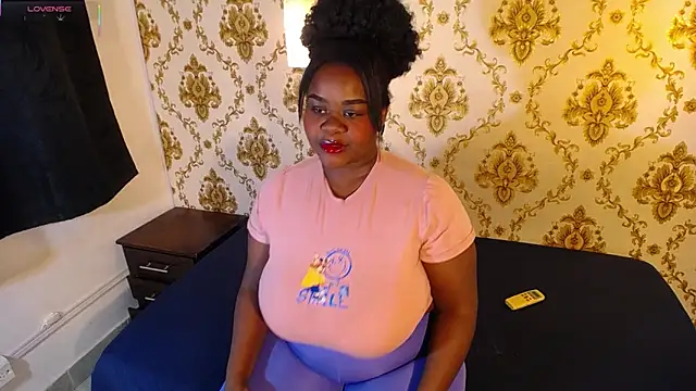 Snapshot of KARATIBBY_COX chatting on March 28, 2026, 12:39 pm KARATIBBY COX online show from March 28, 2026, 12:39 pm