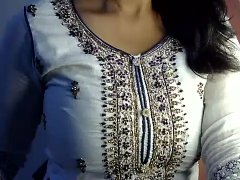 SiaraSiyA online show from November 2, 2025, 6:13 pm