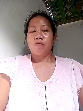 Snapshot of pinay_simple345 chatting on January 8, 2025, 11:30 pm pinay simple345 online show from January 8, 2025, 11:30 pm