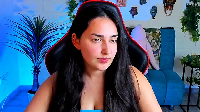 CeceliaJohnson online show from March 11, 2025, 11:12 am