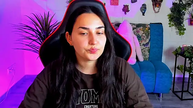 CeceliaJohnson online show from March 18, 2025, 6:17 pm