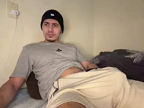 Snapshot of steven_clain chatting on December 20, 2025, 1:03 pm steven clain online show from December 20, 2025, 1:03 pm