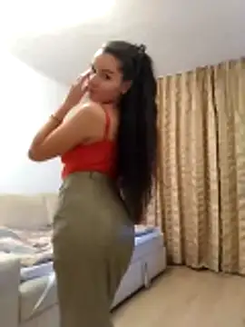 baby sweet girl  online show from May 30, 2026, 8:14 pm