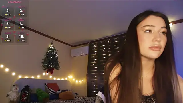 Snapshot of SoeTheReal chatting on December 17, 2025, 7:30 pm SoeTheReal online show from December 17, 2025, 7:30 pm