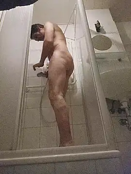 Snapshot of StarredAndrej chatting on March 16, 2026, 11:07 pm StarredAndrej online show from March 16, 2026, 11:07 pm