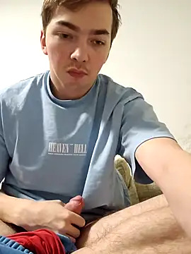 Snapshot of BigJuicy18cm chatting on February 10, 2025, 4:47 pm BigJuicy18cm online show from February 10, 2025, 4:47 pm