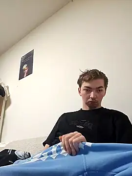 Snapshot of BigJuicy18cm chatting on February 26, 2025, 11:11 am BigJuicy18cm online show from February 26, 2025, 11:11 am