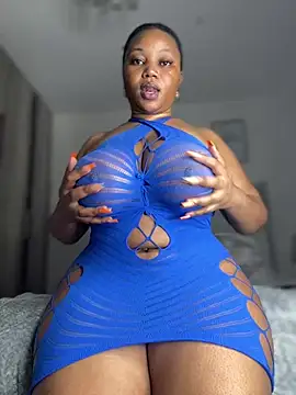 Snapshot of Hyra_Ari chatting on April 5, 2026, 9:10 pm Hyra Ari online show from April 5, 2026, 9:10 pm