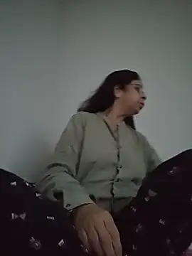 Susannemilf online show from November 19, 2025, 3:34 pm