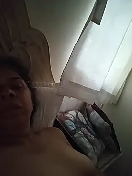 Susannemilf online show from February 16, 2026, 2:32 am