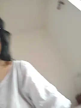 Snapshot of Susannemilf chatting on May 27, 2026, 8:22 am Susannemilf online show from May 27, 2026, 8:22 am