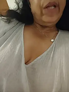 Snapshot of Susannemilf chatting on May 31, 2026, 12:55 pm Susannemilf online show from May 31, 2026, 12:55 pm