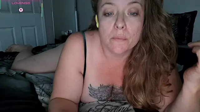 Snapshot of julimonroe chatting on October 29, 2025, 3:16 am julimonroe online show from October 29, 2025, 3:16 am