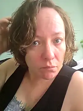 julimonroe online show from May 4, 2026, 1:58 pm