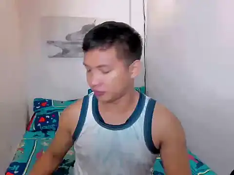 Snapshot of xSebastian19 chatting on October 16, 2025, 4:15 pm xSebastian19 online show from October 16, 2025, 4:15 pm