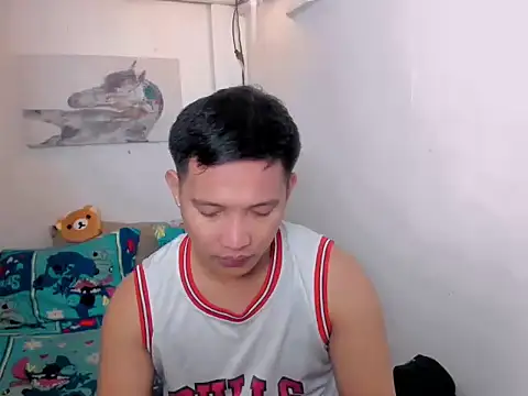 Snapshot of xSebastian19 chatting on April 28, 2026, 5:06 pm xSebastian19 online show from April 28, 2026, 5:06 pm