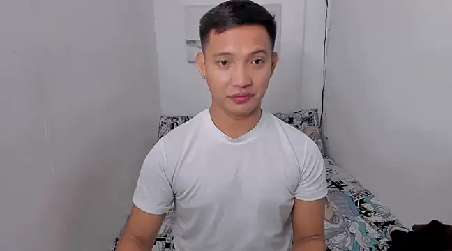 Snapshot of xSebastian19 chatting on February 12, 2025, 7:13 pm xSebastian19 online show from February 12, 2025, 7:13 pm