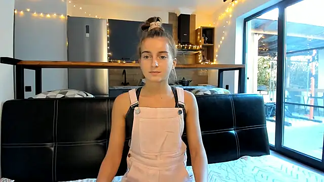 ElizSweet online show from December 3, 2025, 10:58 am