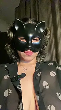 Snapshot of nenalayla chatting on February 19, 2026, 6:05 pm nenalayla online show from February 19, 2026, 6:05 pm