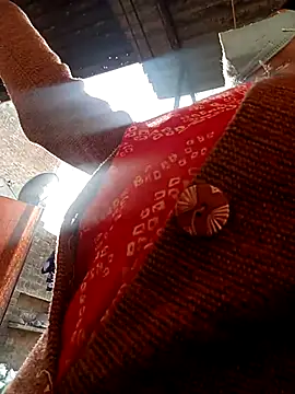 Snapshot of Lattika-Bhabhi chatting on February 11, 2026, 11:32 am Lattika-Bhabhi online show from February 11, 2026, 11:32 am