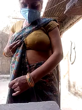 Snapshot of Lattika-Bhabhi chatting on February 24, 2025, 11:21 am Lattika-Bhabhi online show from February 24, 2025, 11:21 am