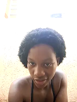 Snapshot of Petite_li chatting on February 18, 2026, 6:22 am Petite li online show from February 18, 2026, 6:22 am