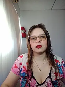 Snapshot of lorenitabella chatting on June 1, 2026, 7:35 pm lorenitabella online show from June 1, 2026, 7:35 pm