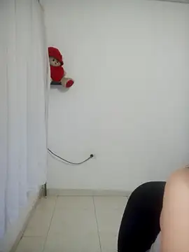 lorenitabella online show from April 11, 2026, 9:24 am