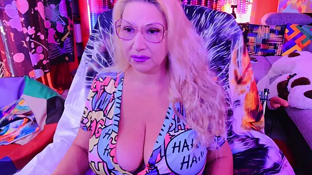 mature lisa naughty online show from September 27, 2025, 2:34 pm