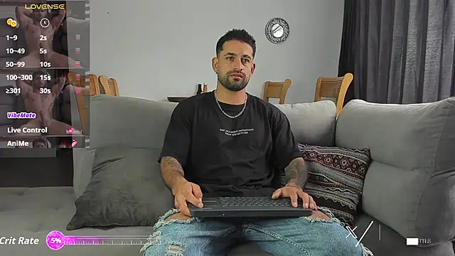 Snapshot of Davevilboy chatting on October 14, 2025, 12:50 pm Davevilboy online show from October 14, 2025, 12:50 pm