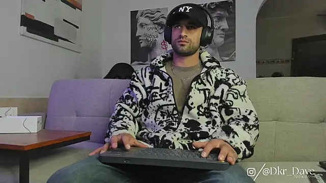 Snapshot of Davevilboy chatting on September 23, 2025, 1:51 pm Davevilboy online show from September 23, 2025, 1:51 pm