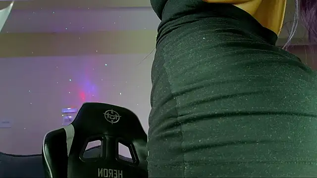 Snapshot of isa_hotwifee chatting on October 18, 2025, 5:48 pm isa hotwifee online show from October 18, 2025, 5:48 pm