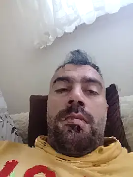 Snapshot of kevgir08 chatting on May 17, 2026, 1:33 pm kevgir08 online show from May 17, 2026, 1:33 pm