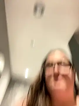 Snapshot of Rebecca_Summer chatting on November 27, 2025, 7:20 am Rebecca Summer online show from November 27, 2025, 7:20 am